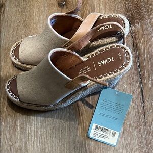 TOMS Women's Beige Wedge Sandals